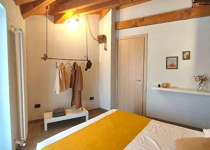 Centro Storico - Casa Con Wifi E Parcheggio A 100m Saluzzo